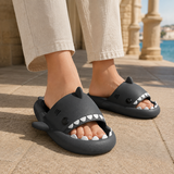 Roncalli Shark Slippers - Black