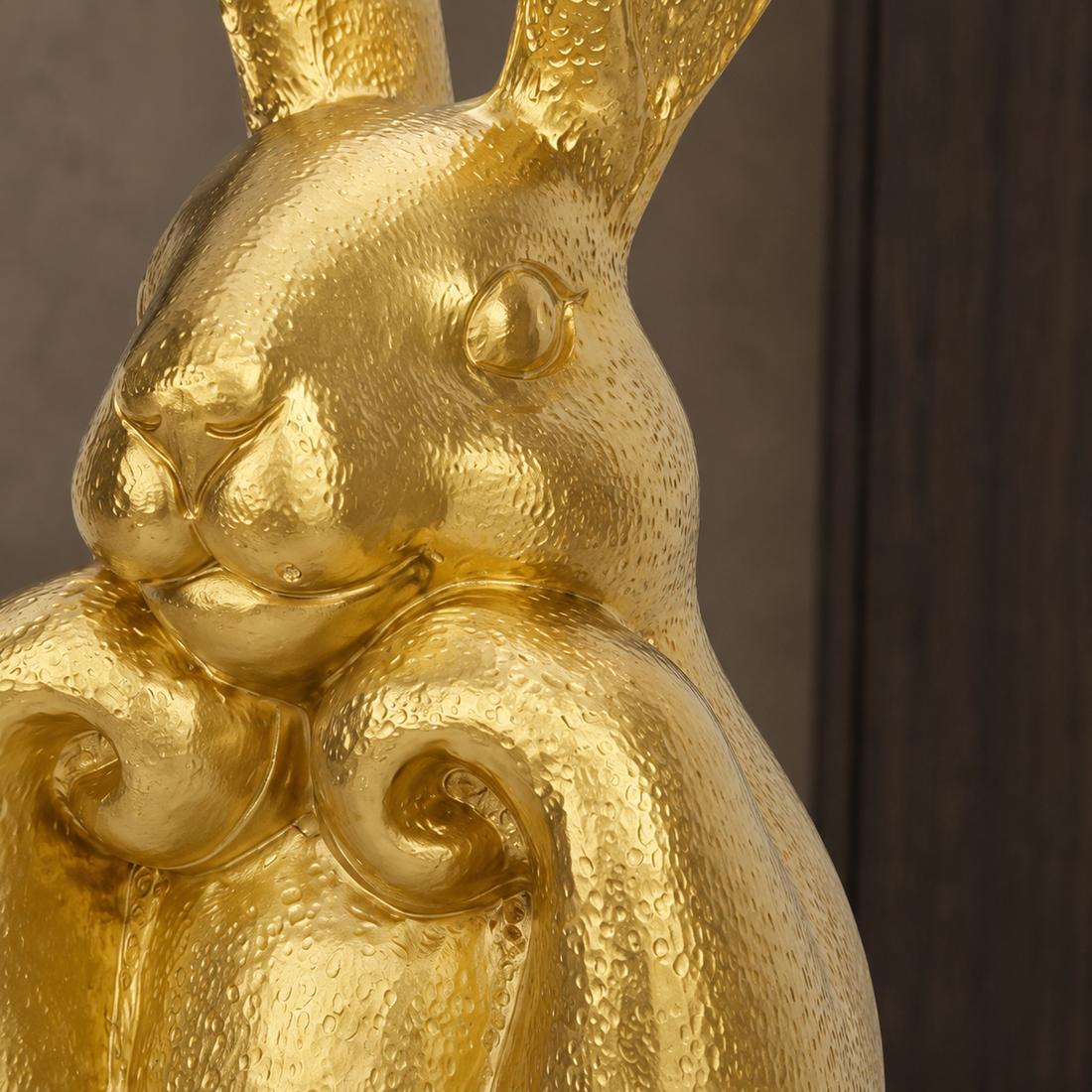 Byron Textured Rabbit Statue - Lead Product Detail
