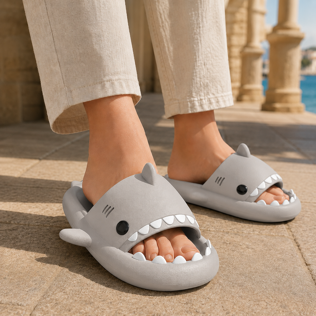 Roncalli Shark Slippers - Gray Couple