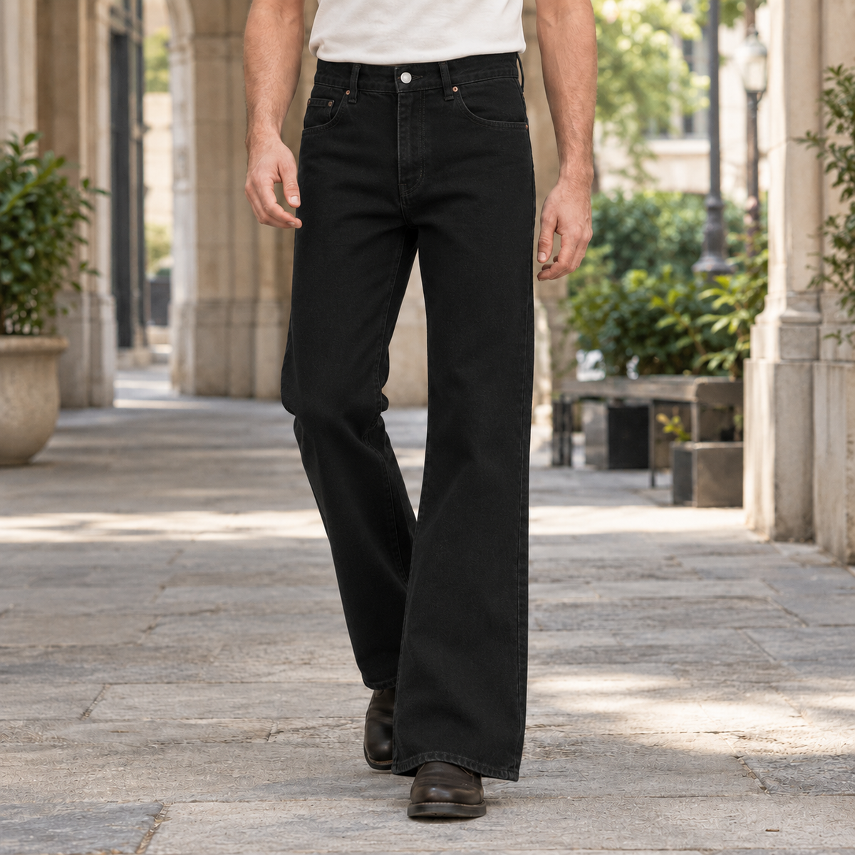 Aaron Flared Jeans - Pure Black